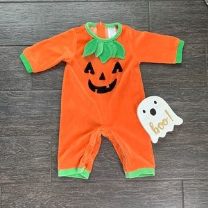 Baby pumpkin costume 🎃